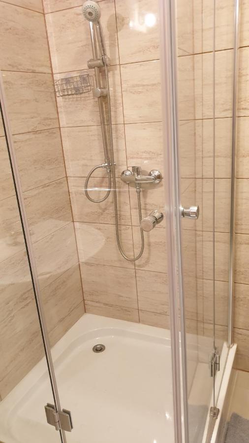 Hotelik Sj Łódź Dış mekan fotoğraf
