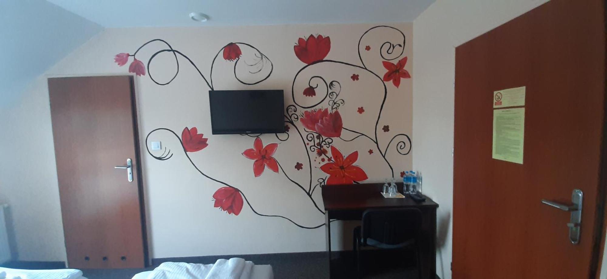 Hotelik Sj Łódź Dış mekan fotoğraf