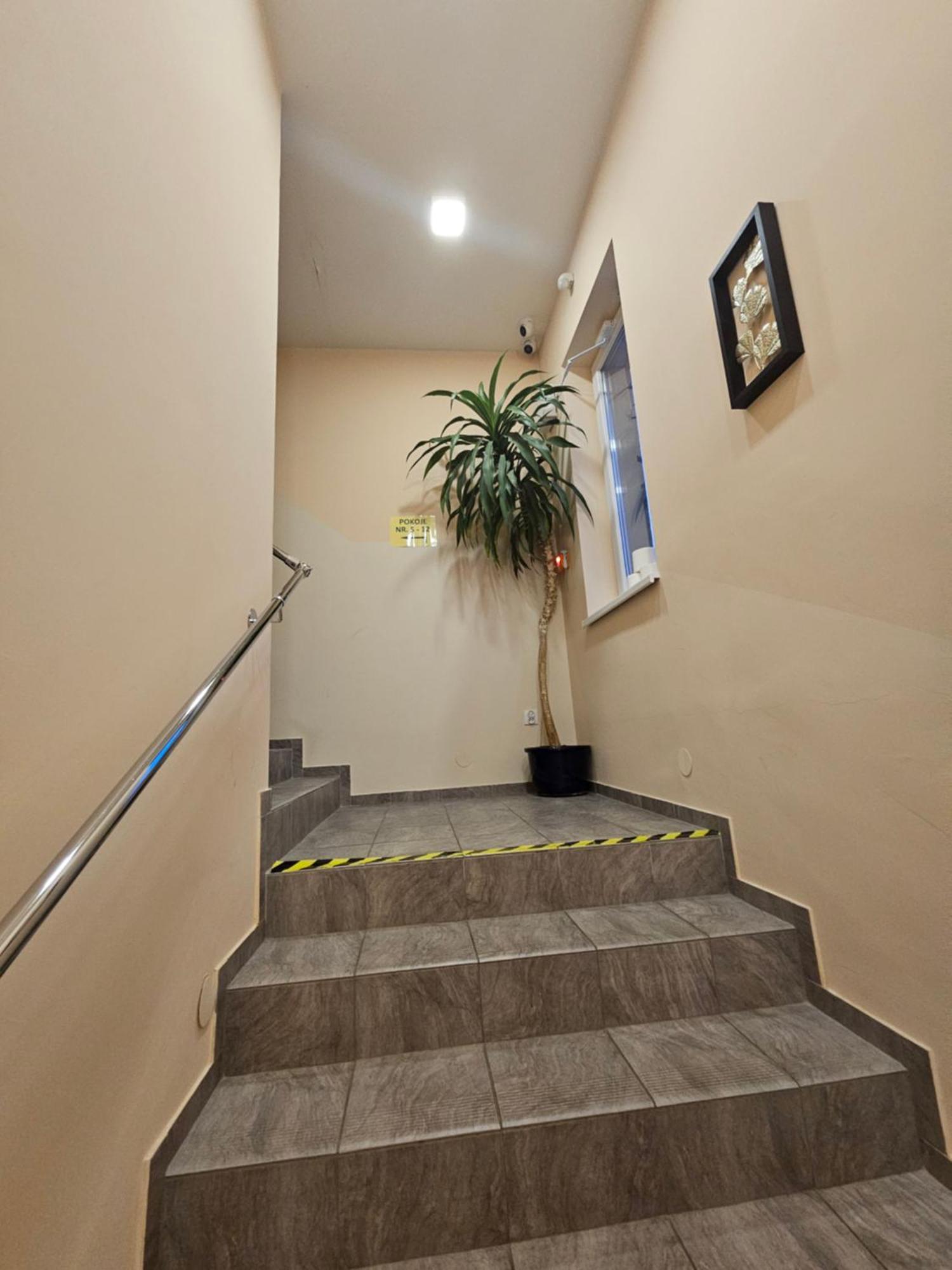 Hotelik Sj Łódź Dış mekan fotoğraf