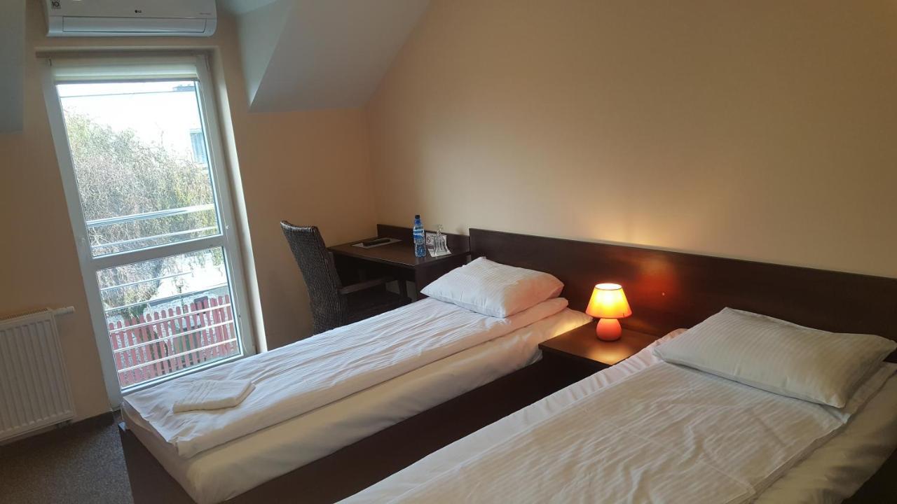 Hotelik Sj Łódź Dış mekan fotoğraf